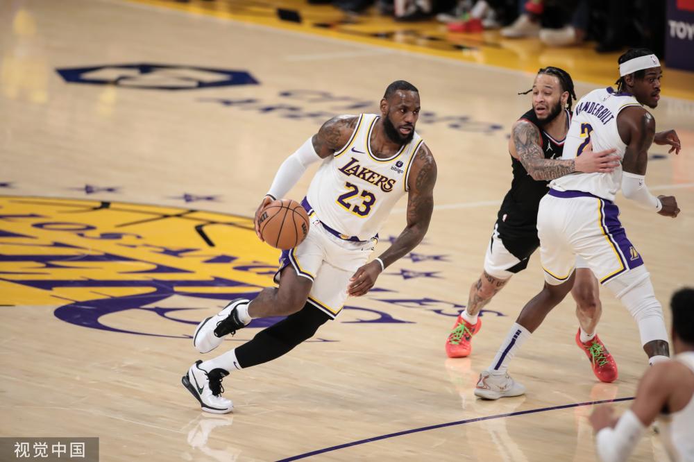 也表现得异 也表现得异