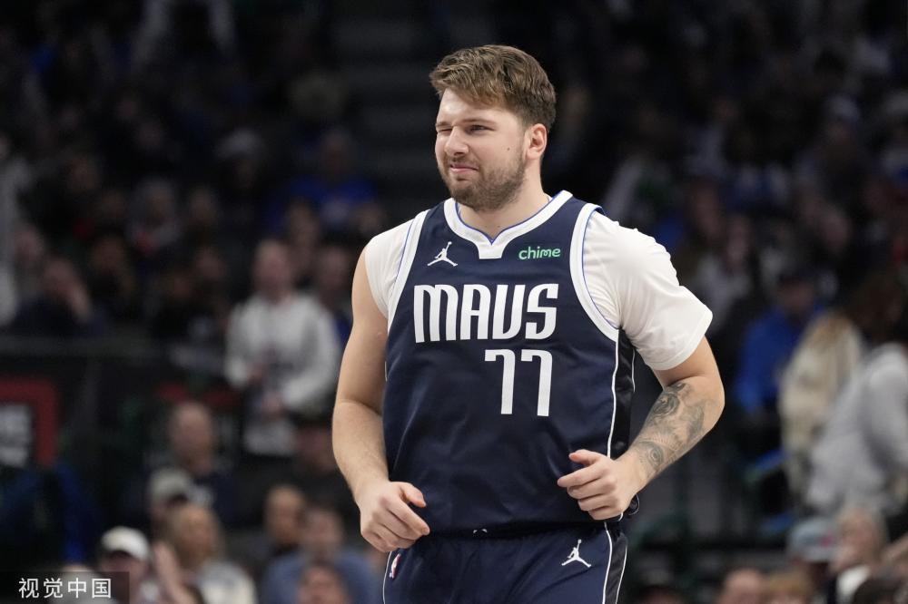 他经历了膝 他经历了膝